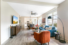 Lively 4BR Condo Steps to French Quarter